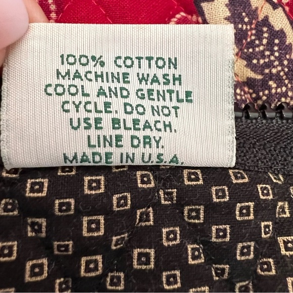 Vintage VERA BRADLEY Red Coin Large Duffle Bag 1999 Maple Leaf 2 Handles Zipper - Picture 12 of 13